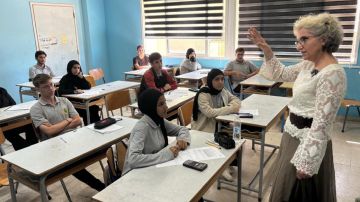 وزيرة التربية تفقدت امتحان التقييم التشخيصي في المدارس والثانويات الرسمية وزيرة التربية تفقدت امتحان التقييم التشخيصي في المدارس والثانويات الرسمية