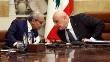 خلاف متصاعد بين الرئيسين عون وسلام يهدد تناغم العهد ويكشف تباينا في مقاربة الملفات الحساسة خلاف متصاعد بين الرئيسين عون وسلام يهدد تناغم العهد ويكشف تباينا في مقاربة الملفات الحساسة