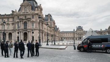 سرقة القرن.. الحمض النووي يقود لكشف منفذي عملية اللوفر