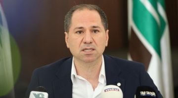 الجميل عن قرار تمديد العمل بمطمر الجديدة بغياب وزير العدل: نقطة سوداء في عمل الحكومة الجميل عن قرار تمديد العمل بمطمر الجديدة بغياب وزير العدل: نقطة سوداء في عمل الحكومة