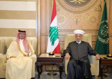 المفتي دريان يستقبل السفير السعودي والتأكيد على استقرار لبنان ودعم الجيش والحل العادل لفلسطين المفتي دريان يستقبل السفير السعودي والتأكيد على استقرار لبنان ودعم الجيش والحل العادل لفلسطين