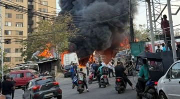اندلاع حريق كبير بالقرب من محطة محروقات في البوشرية اندلاع حريق كبير بالقرب من محطة محروقات في البوشرية