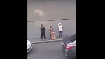 بالفيديو.. سرقة غريبة وبوضح النهار في سليم سلام هذه تفاصيلها بالفيديو.. سرقة غريبة وبوضح النهار في سليم سلام هذه تفاصيلها
