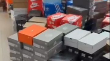 فيديو من داخل محل لبيع الأحذية... هذا ما تم اكتشافه! فيديو من داخل محل لبيع الأحذية... هذا ما تم اكتشافه!