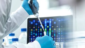 دراسة جديدة: أدلة على وجود تلاعب جيني من قبل كائنات فضائية في الحمض النووي البشري