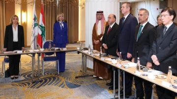 السيدة الأولى ترأست لقاء للهيئة الوطنية لشؤون المرأة السيدة الأولى ترأست لقاء للهيئة الوطنية لشؤون المرأة