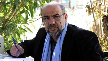 وفاة الكاتب والشاعر اللبناني إسكندر حبش (صورة)