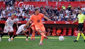 برشلونة يحدد اسم بديل ليفاندوفسكي