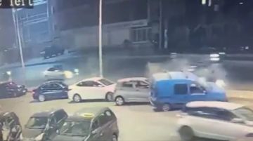 حادث مأساوي على أوتوستراد سن الفيل يؤدي إلى وفاة وإصابات وأضرار كبيرة حادث مأساوي على أوتوستراد سن الفيل يؤدي إلى وفاة وإصابات وأضرار كبيرة