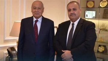 الامين العام للجامعة العربية يستقبل وفد اتحاد المقاولين العرب برئيسه علي السنافي ونائب الرئيس الحاج شريف وهبي الامين العام للجامعة العربية يستقبل وفد اتحاد المقاولين العرب برئيسه علي السنافي ونائب الرئيس الحاج شريف وهبي