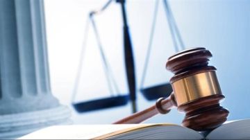 عملية تزوير عقارية ضخمة... وقاض كبير يتدخل للإفراج عن الموقوفين! عملية تزوير عقارية ضخمة... وقاض كبير يتدخل للإفراج عن الموقوفين!