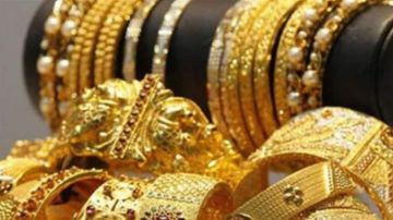 بالجرم المشهود توقيف سيدة تبيع ذهبا مزيفا في سوق صيدا بالجرم المشهود توقيف سيدة تبيع ذهبا مزيفا في سوق صيدا