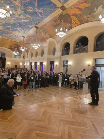 Bassil from Brussels: We fought battles to restore the diaspora s right to vote and run for office, yet some want to strip you of your rights. On October 17, Lebanon was martyred, and the Lebanese people s money vanished. 