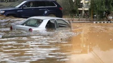 عن الأمطار وغرق الطرقات... ماذا قال الوزير؟