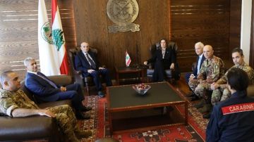 لقاء بين وزير الدفاع ونائبة وزير الدفاع الإيطالي