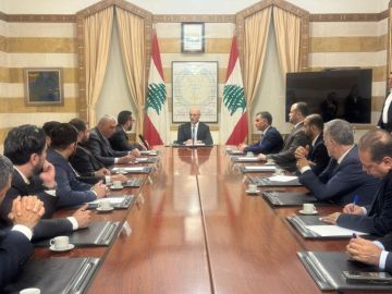 الحجار يستقبل وفدا سوريا بحضور مديري الأمن العام وقوى الأمن الداخلي الحجار يستقبل وفدا سوريا بحضور مديري الأمن العام وقوى الأمن الداخلي