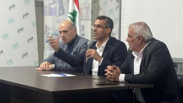 وزير الزراعة في القاع: لإنشاء زراعات متطورة تتماشى مع الظروف الحالية وزير الزراعة في القاع: لإنشاء زراعات متطورة تتماشى مع الظروف الحالية