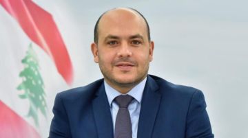 الأسمر: التمسك بفكرة الدائرة الـ16 تحرم المغتربين من حقهم الكامل بالمشاركة بصناعة القرار الأسمر: التمسك بفكرة الدائرة الـ16 تحرم المغتربين من حقهم الكامل بالمشاركة بصناعة القرار