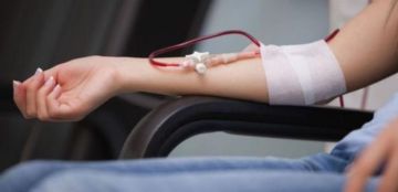 الأطباء لم يتمكنوا بعد من تشخيصه.. فنانة شهيرة تصاب بمرض مجهول! (صور) الأطباء لم يتمكنوا بعد من تشخيصه.. فنانة شهيرة تصاب بمرض مجهول! (صور)