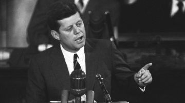 اغتيال كينيدي... والسفارة الروسية تسلم الكونغرس الأميركي وثائق