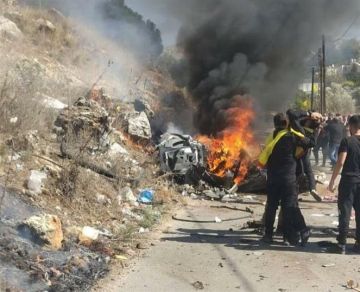 بالصور- غارة تستهدف سيارة في حاروف! بالصور- غارة تستهدف سيارة في حاروف!