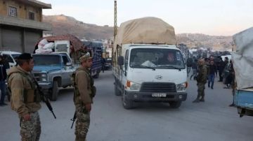 انطلاق المرحلة السادسة من عودة النازحين السوريين من طرابلس إلى سوريا بإشراف الأمن العام اللبناني انطلاق المرحلة السادسة من عودة النازحين السوريين من طرابلس إلى سوريا بإشراف الأمن العام اللبناني