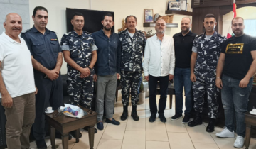 قائد منطقة الجنوب الإقليمية بحث مع رؤساء بلديات صيدا والجوار في تعزيز التعاون الأمني والخدماتي قائد منطقة الجنوب الإقليمية بحث مع رؤساء بلديات صيدا والجوار في تعزيز التعاون الأمني والخدماتي