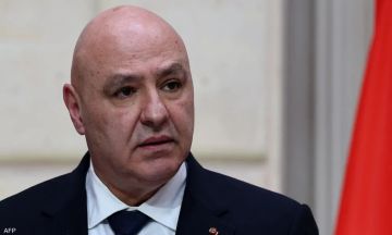 عون: زيارة البابا تؤكد رسالة لبنان كأرض للحرية والعيش المشترك عون: زيارة البابا تؤكد رسالة لبنان كأرض للحرية والعيش المشترك