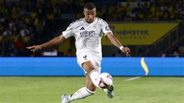 مبابي يقود ريال مدريد لتخطي خيتافي واستعادة الصدارة