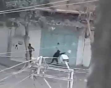 الأجهزة الأمنية الفلسطينية تمشط مدينة غزة وتعتقل مسلحين خارجين عن القانون ومتعاونين مع الاحتلال الأجهزة الأمنية الفلسطينية تمشط مدينة غزة وتعتقل مسلحين خارجين عن القانون ومتعاونين مع الاحتلال