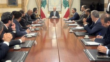 بالصورة: لقاء بين الحجار ووفد من الداخلية السورية في هذه الأثناء