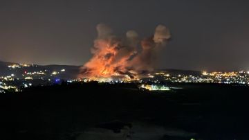 بالفيديو: غارات إسرائيلية ليلا قرب النبطية بالفيديو: غارات إسرائيلية ليلا قرب النبطية