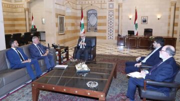 سلام تسلم تقريرا لتفادي تصنيف لبنان على اللائحة السوداء سلام تسلم تقريرا لتفادي تصنيف لبنان على اللائحة السوداء