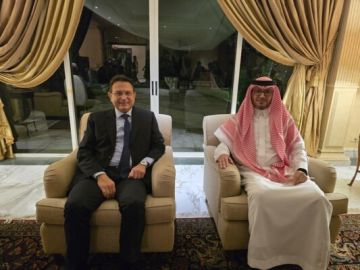 بخاري التقى الخازن: السعودية ستبقى حريصة على دعم استقرار لبنان وتشجيع كل ما يعزز أمنه بخاري التقى الخازن: السعودية ستبقى حريصة على دعم استقرار لبنان وتشجيع كل ما يعزز أمنه