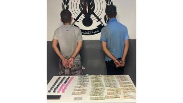 توقيف مروجي مخدرات بالجرم المشهود في الصفرا