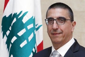 كيف علق الوزير هيكتور الحجار على قرار تعليم السوريين المقيمين في لبنان؟ كيف علق الوزير هيكتور الحجار على قرار تعليم السوريين المقيمين في لبنان؟
