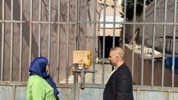 مصلحة الاقتصاد والتجارة أقفلت مستودعا لبيع الدجاج بالشمع الأحمر وتستمر في تنفيذ حملاتها مصلحة الاقتصاد والتجارة أقفلت مستودعا لبيع الدجاج بالشمع الأحمر وتستمر في تنفيذ حملاتها