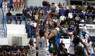 البترون الرياضي 73-105 هوبس الحكمة 74-97