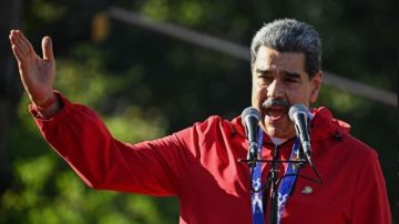 مادورو يعلن إكمال مناورات الاستقلال 200 : كوبا وفنزويلا معا مهما حدث