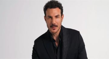 مشى بصعوبة وجر قدمه.. باسل خياط يقلق الجمهور على صحته (فيديو)