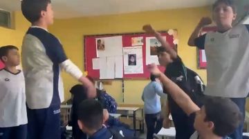 بالفيديو: ما فعله تلاميذ مدرسة شمسطار لحظة القصف بالفيديو: ما فعله تلاميذ مدرسة شمسطار لحظة القصف