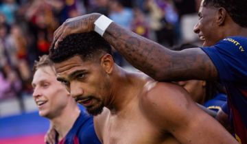 انتصارات لبرشلونة وارسنال وسيتي وبايرن وسقوط نابولي..