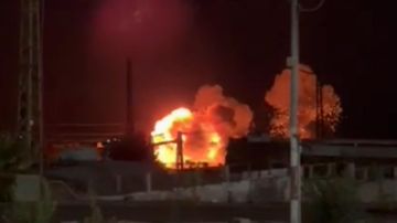 بالفيديو: غارات عنيفة على جرافات لإعادة الإعمار!