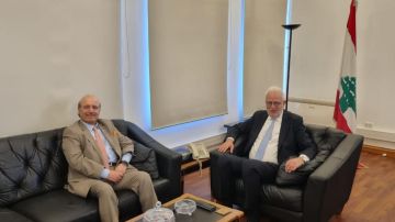 نصار بحث وسفير البحرين في سبل تفعيل التعاون القضائي نصار بحث وسفير البحرين في سبل تفعيل التعاون القضائي