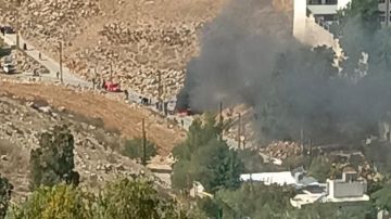 بالفيديو: غارة تستهدف سيارة قرب مدرسة