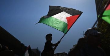 في غزة: دستور موقت وانتخابات بعد عام من انتهاء الحرب