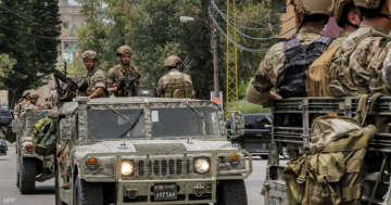 النشرة: الجيش أغلق طريق الجبلي- بعلبك وعددا من مداخل الشراونة نتيجة اشتباكات مع مطلوبين النشرة: الجيش أغلق طريق الجبلي- بعلبك وعددا من مداخل الشراونة نتيجة اشتباكات مع مطلوبين