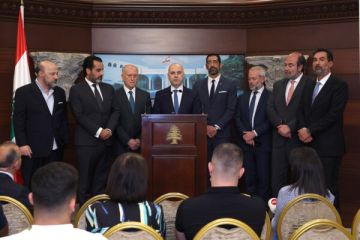النواب الموقعون على اقتراح قانون تصويت المغتربين: تمنينا على عون الطلب من الحكومة إعداد مشروع قانون معجل وإحالته لمجلس النواب النواب الموقعون على اقتراح قانون تصويت المغتربين: تمنينا على عون الطلب من الحكومة إعداد مشروع قانون معجل وإحالته لمجلس النواب