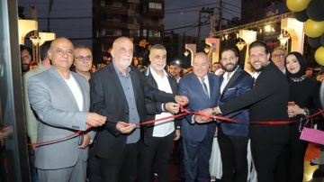 افتتاح حاشد لـ العندليب في صور: أكبر صالة عرض للأراغيل والسجائر في الجنوب