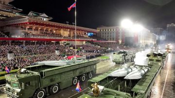 بحضور وفود صينية وروسية.. كوريا الشمالية تعلن عن صاروخ هواسونغ-21 في عرض عسكري ضخم بحضور وفود صينية وروسية.. كوريا الشمالية تعلن عن صاروخ هواسونغ-21 في عرض عسكري ضخم